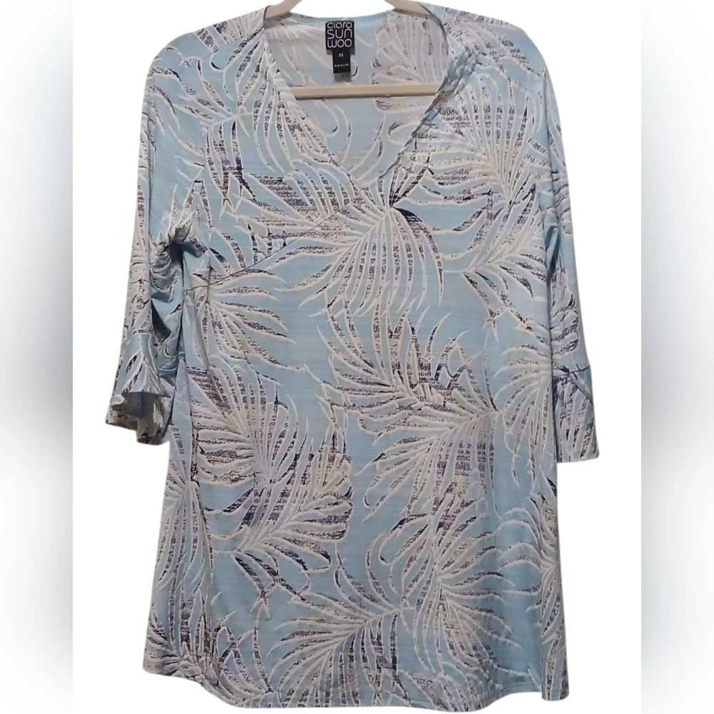 Clara Sun Woo - NWT Turquoise Tunic W/ White & Navy Blue Floral Design, V-Neck - Picture 2 of 12